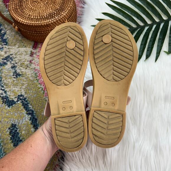 CROCS Light Pink Lightweight Slip On Tulum Shimmer Toe Post Sandal 7 - Picture 6 of 7